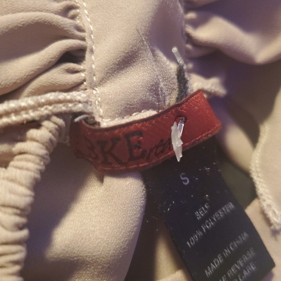 BKE Ruffle Back Top - XS - Picture 6 of 6